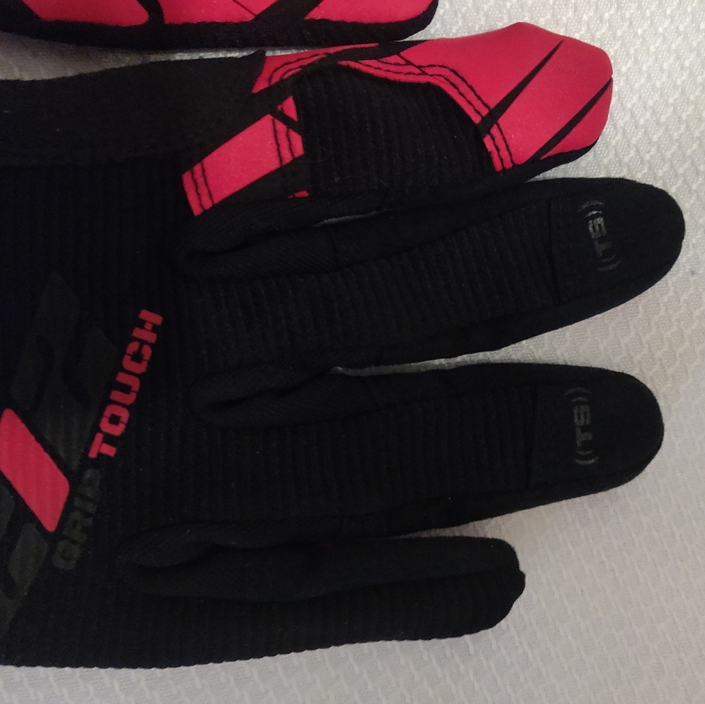 212 Performance Gloves - Picture 2 of 4